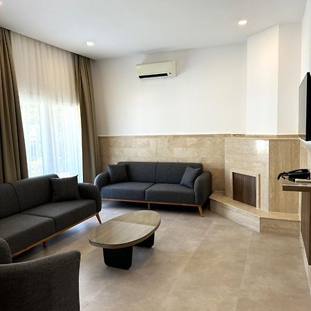 Hotel Pine Bay Club (Adults Only) Karavas  ภายนอก รูปภาพ