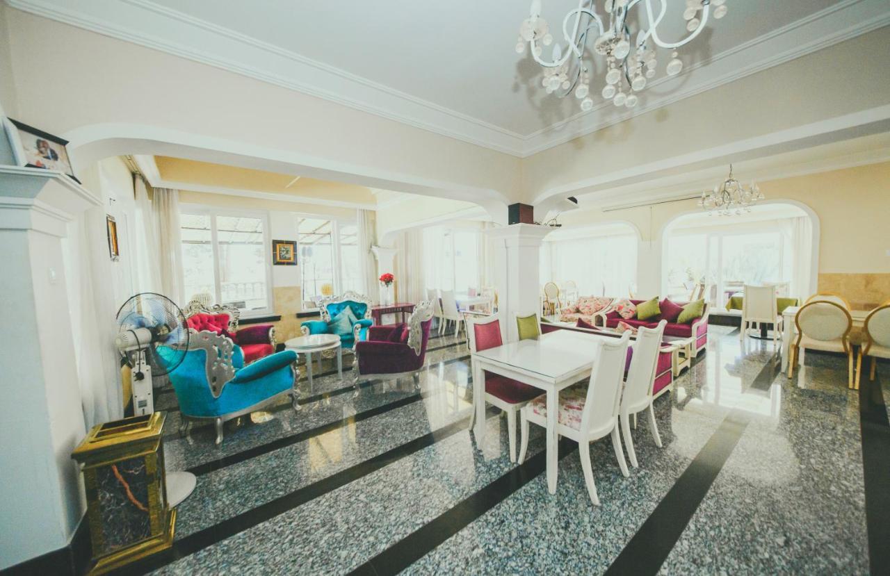 Hotel Pine Bay Club (Adults Only) Karavas  ภายนอก รูปภาพ