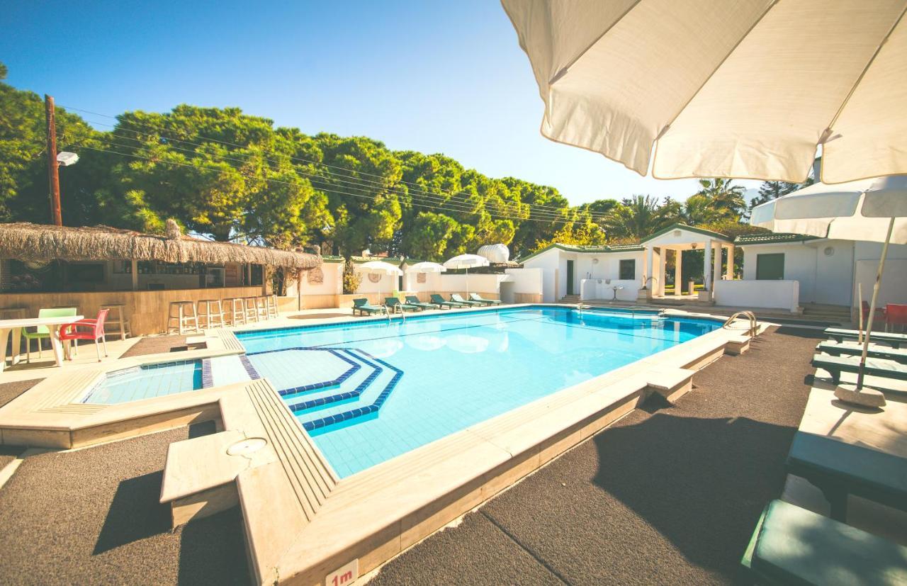 Hotel Pine Bay Club (Adults Only) Karavas  ภายนอก รูปภาพ