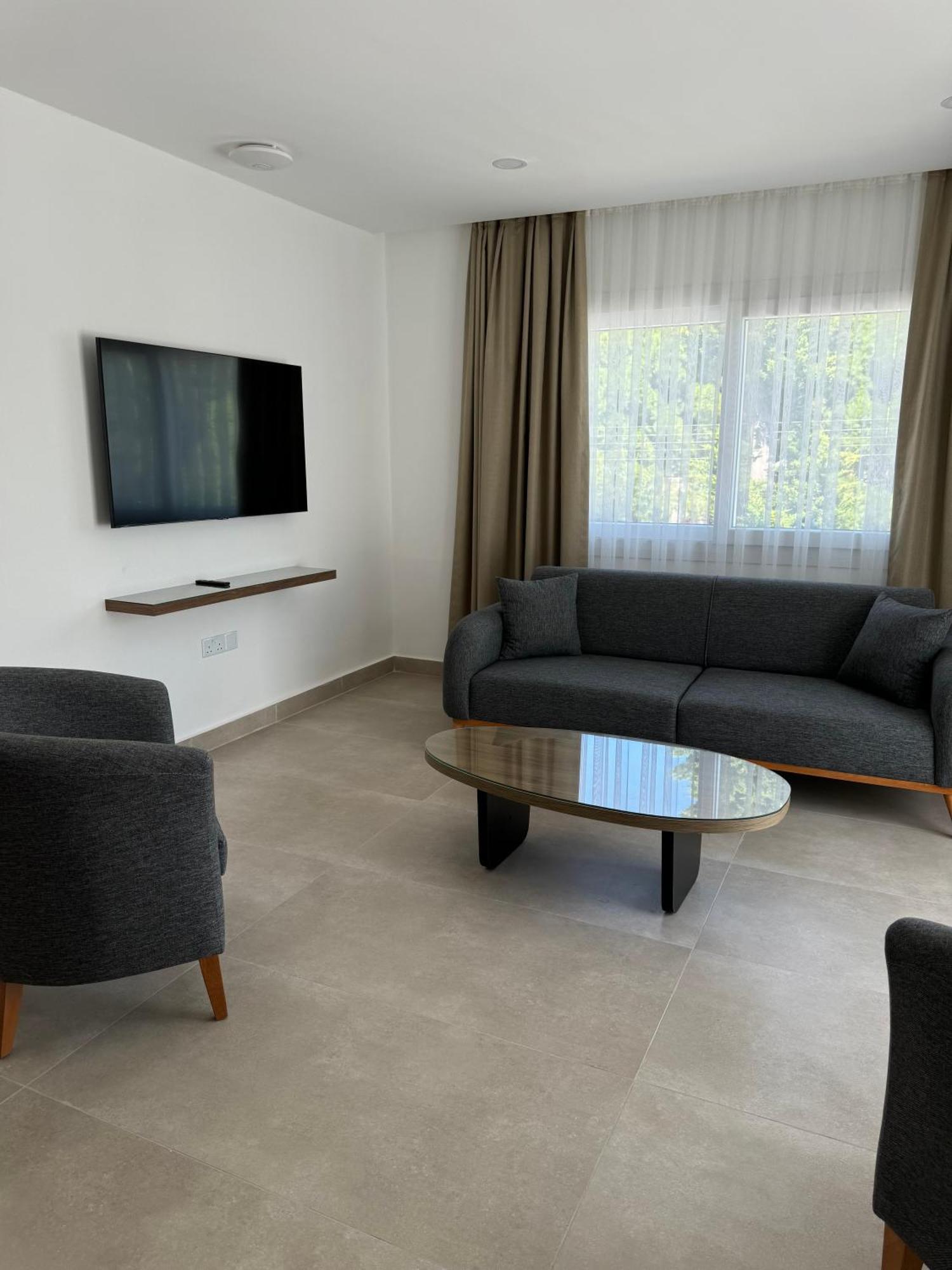 Hotel Pine Bay Club (Adults Only) Karavas  ห้อง รูปภาพ