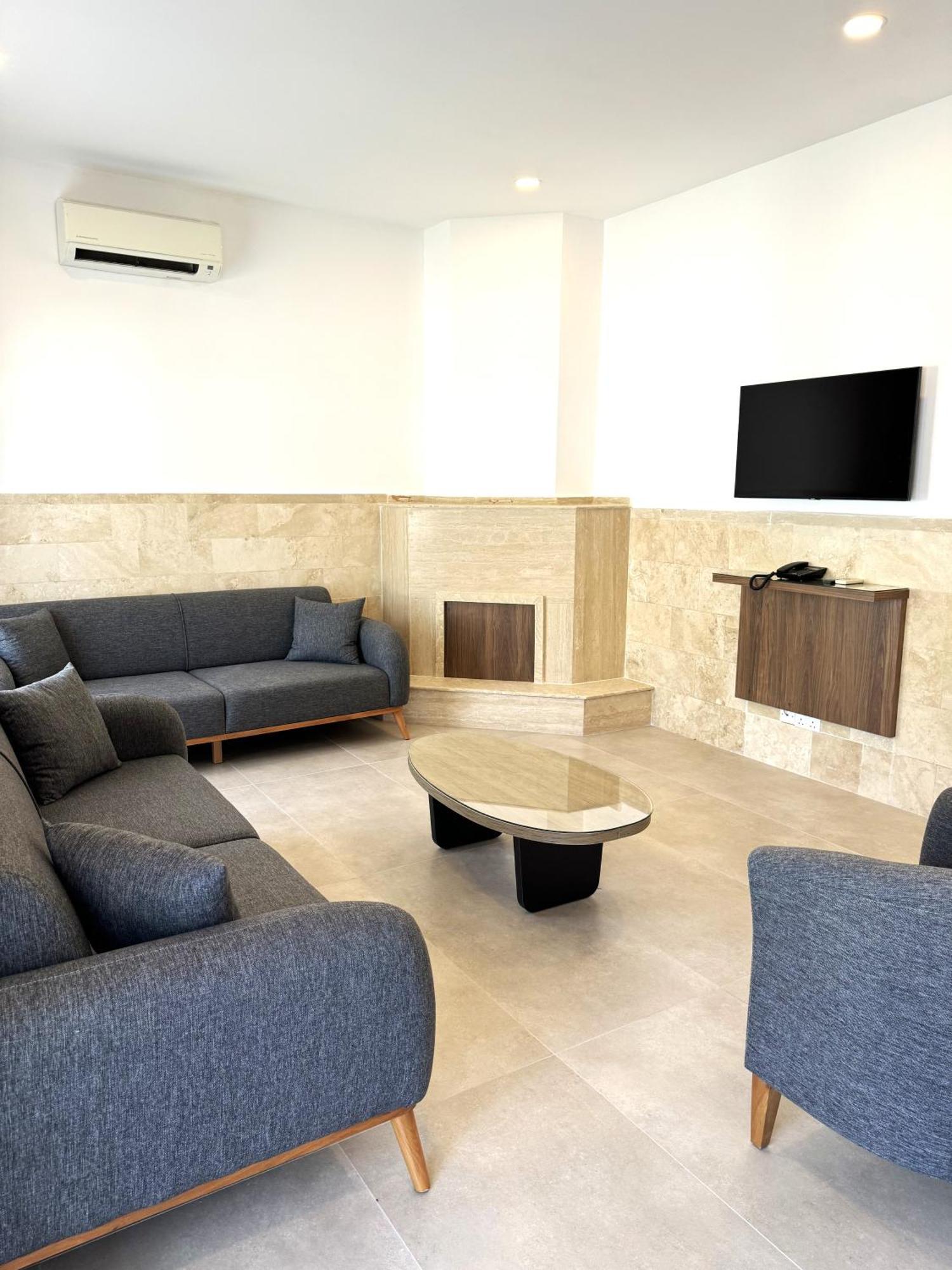 Hotel Pine Bay Club (Adults Only) Karavas  ห้อง รูปภาพ
