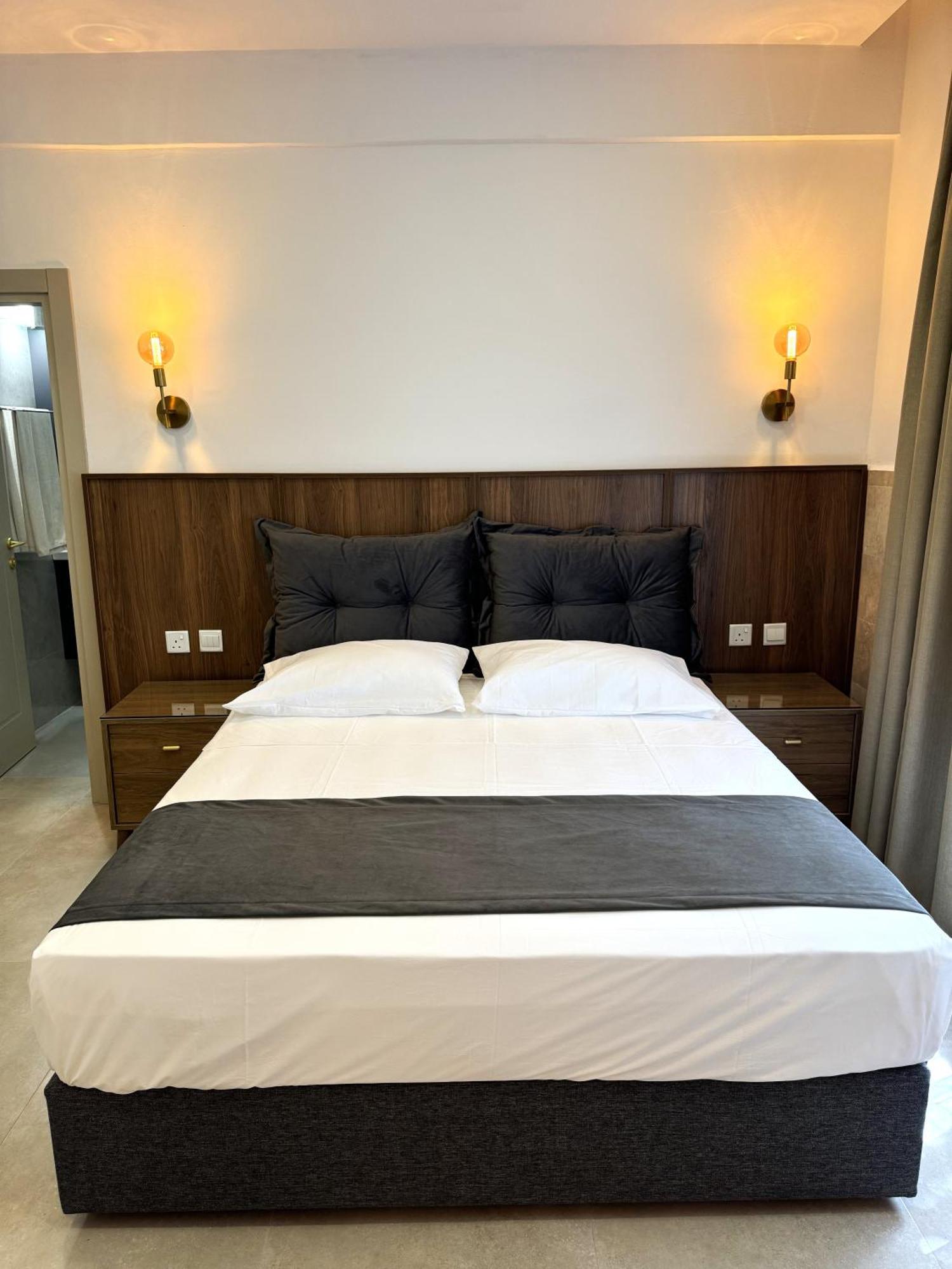 Hotel Pine Bay Club (Adults Only) Karavas  ภายนอก รูปภาพ